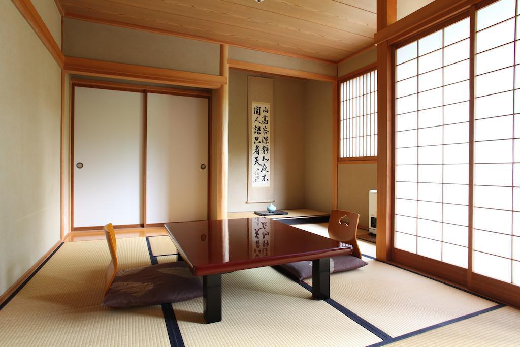 ホテル 小梨の湯 笹屋 松本市 部屋 写真